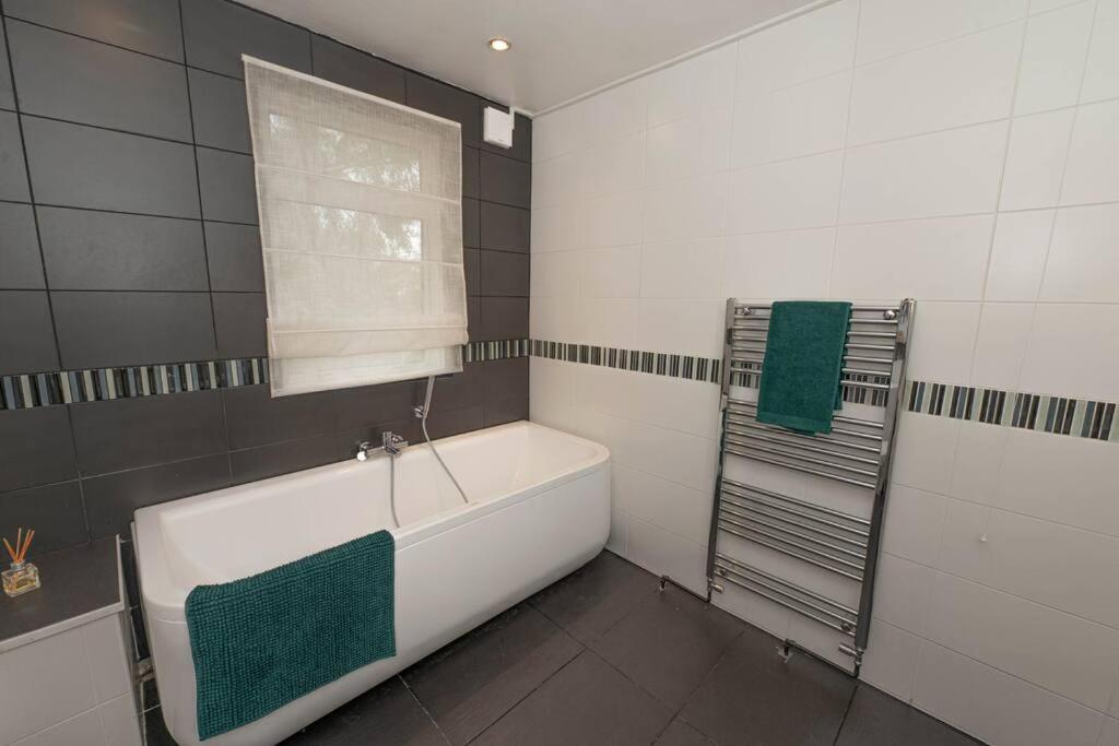 #chic 6-bedroom London Retreat# Plumstead (Greater London)